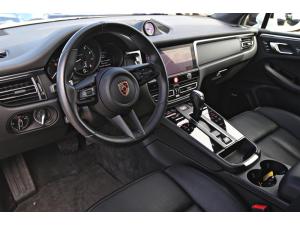 Miniature 12 Porsche Macan Ti 2024
