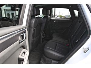 Miniature 19 Porsche Macan Ti 2024