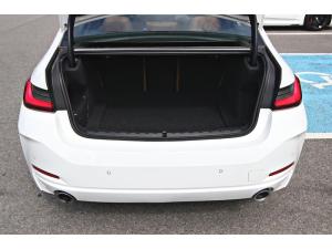 Miniature 10 BMW 3 Series 330i xDrive | Premium Essential Package 2024