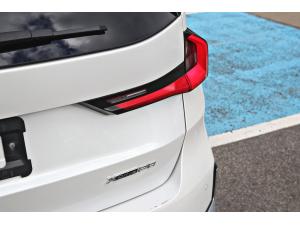 Miniature 9 BMW X1 xDrive28i 2023