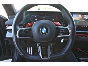 Miniature 14 BMW M5 Sedan 2025