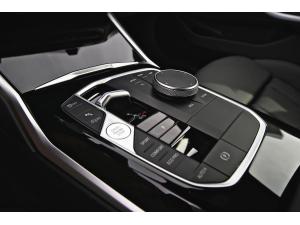 Miniature 11 BMW 330i xDrive Sedan 2024