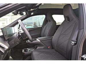 Miniature 16 BMW IX xDrive40 2024