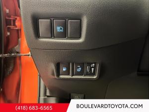 Miniature 12 Toyota C-HR Xle Premium 2021