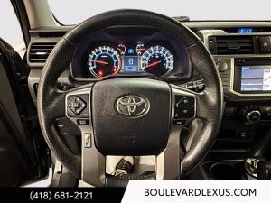 Miniature 12 Toyota 4Runner 4Runner SR5 V6 4 roues motrices 2019