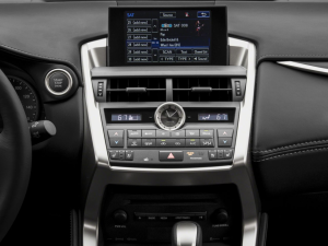 Miniature 15 Lexus NX 200t Traction intégrale, 4 portes 2017