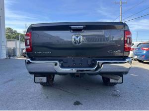 Miniature 5 RAM 3500 Limited Mega Cab 4x4 caisse de 6,4 pi 2022