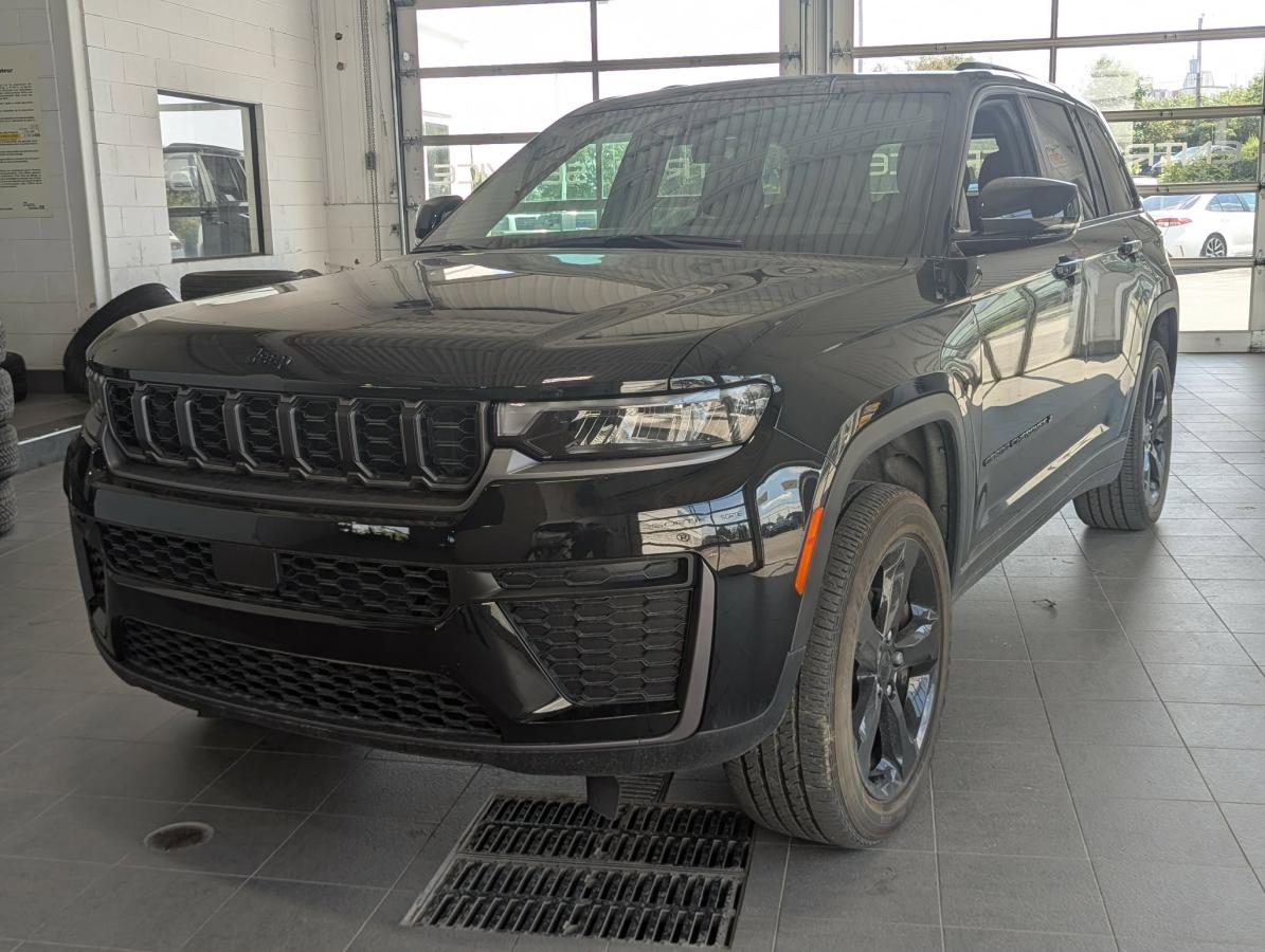 Image 1 Jeep Grand Cherokee Altitude 2026