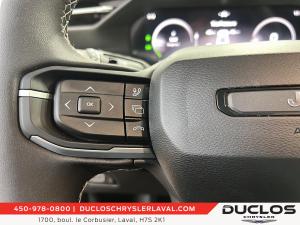 Miniature 15 Jeep Cherokee Laredo 2026