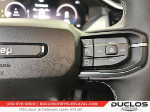 Miniature 16 Jeep Cherokee Laredo 2026