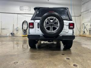 Miniature 6 Jeep Wrangler Sport 4x4 2020