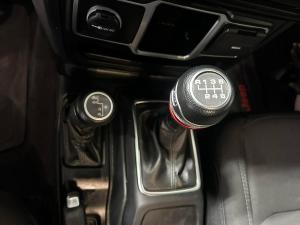 Miniature 13 Jeep Wrangler Sport 4x4 2020