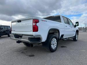Miniature 6 Chevrolet Silverado LT cabine multiplace 4RM 159 po 2023