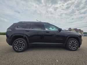 Miniature 5 Jeep Cherokee Laredo 2026