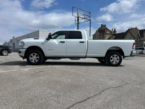 Miniature 8 RAM 2500 Big Horn cabine d'équipe 4x4 caisse de 8 pi 2023