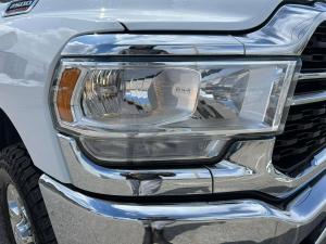 Miniature 10 RAM 2500 Big Horn cabine d'équipe 4x4 caisse de 8 pi 2023