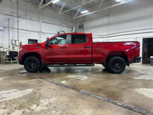 Miniature 8 Chevrolet Silverado 1500 LT Trail Boss cabine multiplace 4RM 157 po 2024