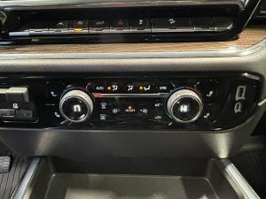 Miniature 15 Chevrolet Silverado 1500 LT Trail Boss cabine multiplace 4RM 157 po 2024