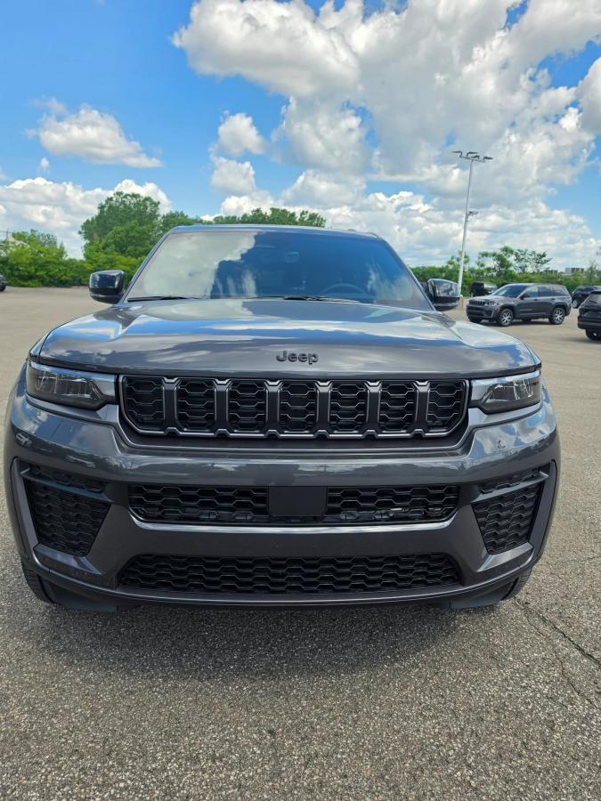 Image 1 Jeep Grand Cherokee L Altitude 2026
