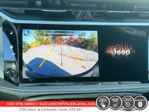 Miniature 25 Jeep Cherokee Laredo 2026