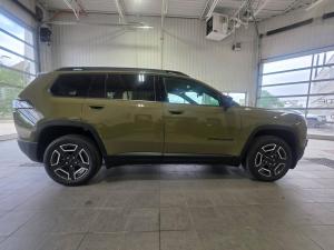 Miniature 7 Jeep Cherokee Laredo 2026