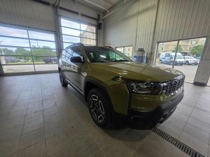 Miniature 8 Jeep Cherokee Laredo 2026
