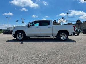 Miniature 10 Chevrolet Silverado 1500 High Country cabine multiplace 4RM 147 po 2021
