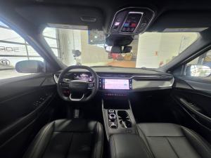 Miniature 9 Jeep Cherokee Limited 2026