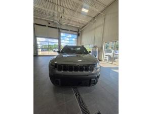 2026 Jeep Cherokee Laredo - Image 1