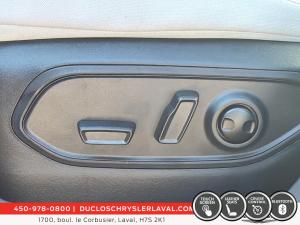 Miniature 16 Jeep Cherokee Laredo 2026