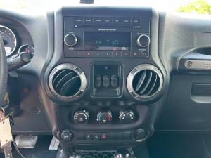 Miniature 12 Jeep Wrangler 4 RM 2 portes Sport 2017