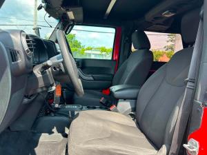 Miniature 16 Jeep Wrangler 4 RM 2 portes Sport 2017
