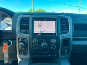 Thumbnail 14 RAM 1500 Classic Express cabine d'équipe 4x4 caisse de 5 pi 7 po 2023