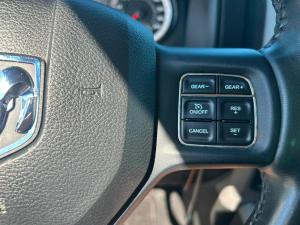 Thumbnail 15 RAM 1500 Classic Express cabine d'équipe 4x4 caisse de 5 pi 7 po 2023