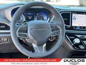 Thumbnail 15 Chrysler Pacifica Select 2027