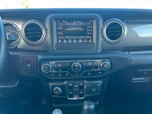 Thumbnail 20 Jeep Wrangler Unlimited Sahara 4x4 2021