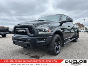 2023 RAM 1500 Classic Warlock cabine d'équipe 4x4 caisse de 5 pi 7 po - Image 1