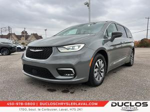 2022 Chrysler Pacifica Hybrid Touring L - Image 1