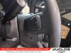 Miniature 17 RAM 1500 Laramie cabine d'équipe 4x4 caisse de 5 pi 7 po 2025
