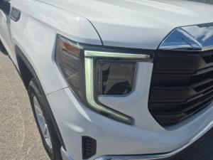 Miniature 11 GMC Sierra 1500 Pro cabine multiplace 4RM 157 po 2025