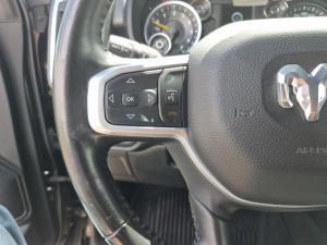Miniature 20 RAM 1500 Big Horn Quad Cab 4x4 caisse de 6 pi 4 po 2021