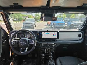 Thumbnail 5 Jeep Wrangler 4-Door Sahara 2026
