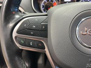Miniature 18 Jeep Cherokee Sport 4x4 2021