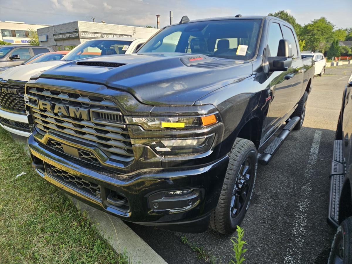 Image 1 RAM 2500 Black Express 2026
