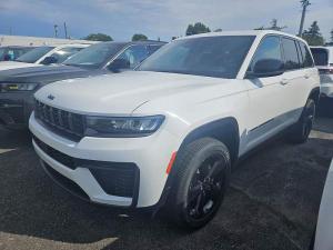 2026 Jeep Grand Cherokee Altitude - Image 1