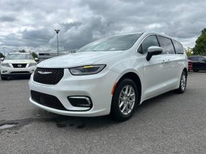 2023 Chrysler Pacifica Touring L TA - Image 1