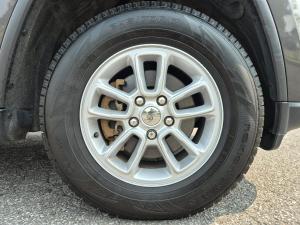 Miniature 14 Jeep Grand Cherokee Laredo E 4x4 2019