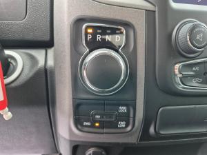Thumbnail 14 RAM 1500 Classic Tradesman Quad Cab 4x4 caisse de 6 pi 4 po 2022