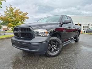 2022 RAM 1500 Classic Tradesman Quad Cab 4x4 caisse de 6 pi 4 po - Image 1