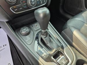 Miniature 13 Jeep Cherokee Altitude 4x4 2022